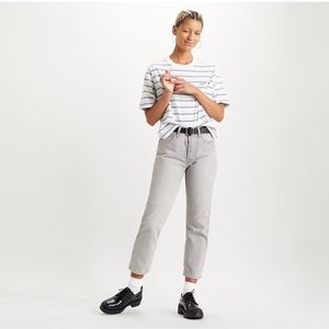 501® LEVI'S® CROP JEANS (In excellent condition, just needs ironing)